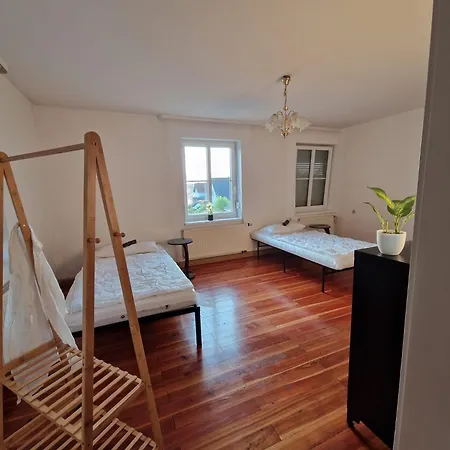 Schoene Mit 6 Einzelbetten, Geeignet Fuer Monteure * ヴィンネンデン